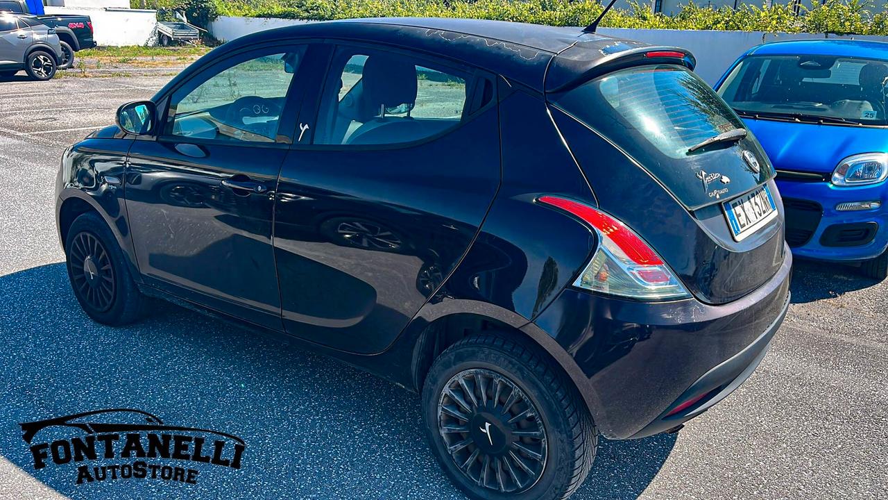 Lancia Ypsilon 0.9 TwinAir 85 CV 5 porte Metano Ecochic Gold