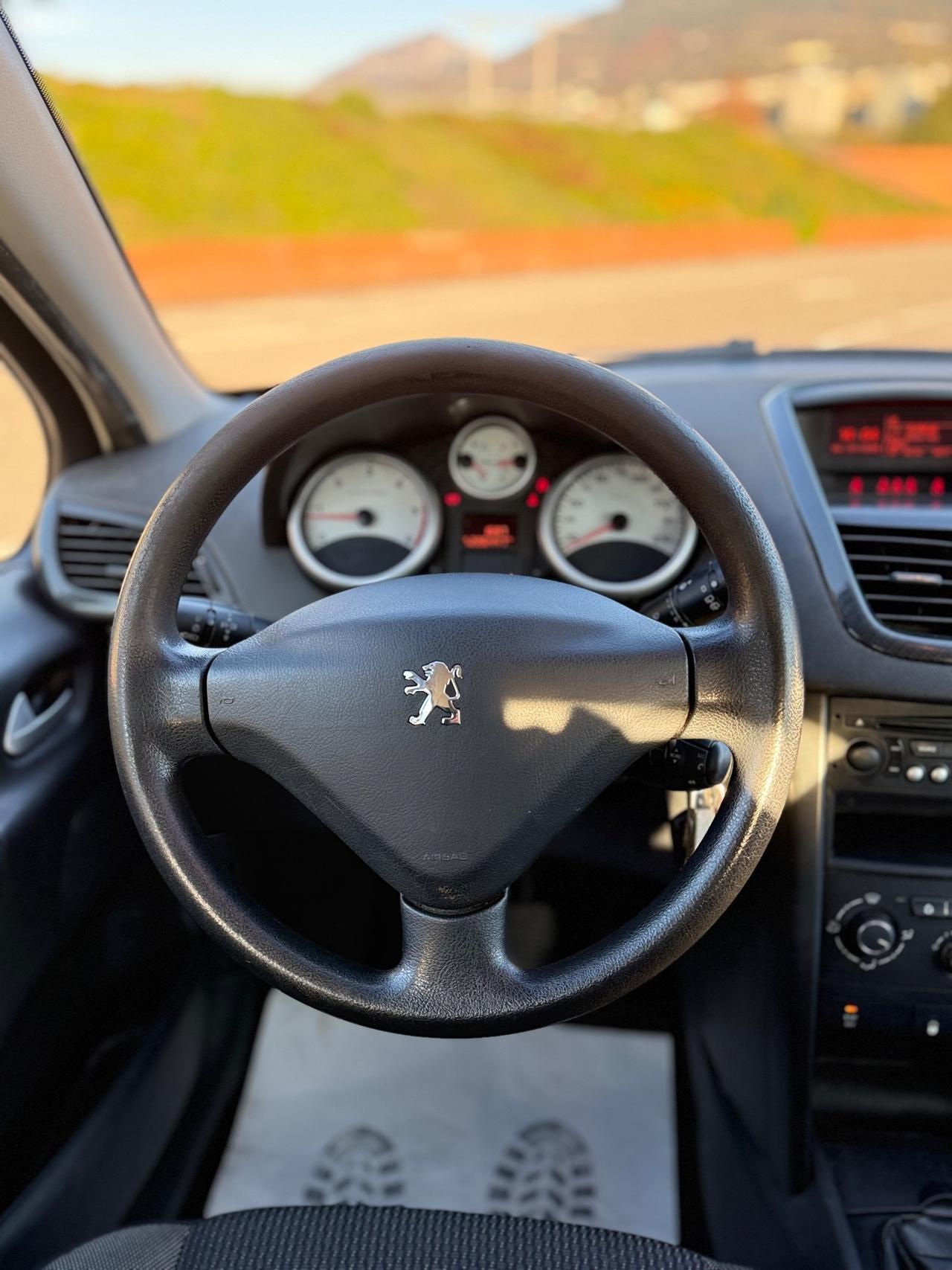 Peugeot 207 1.6 HDi OK NEOPATENTATI