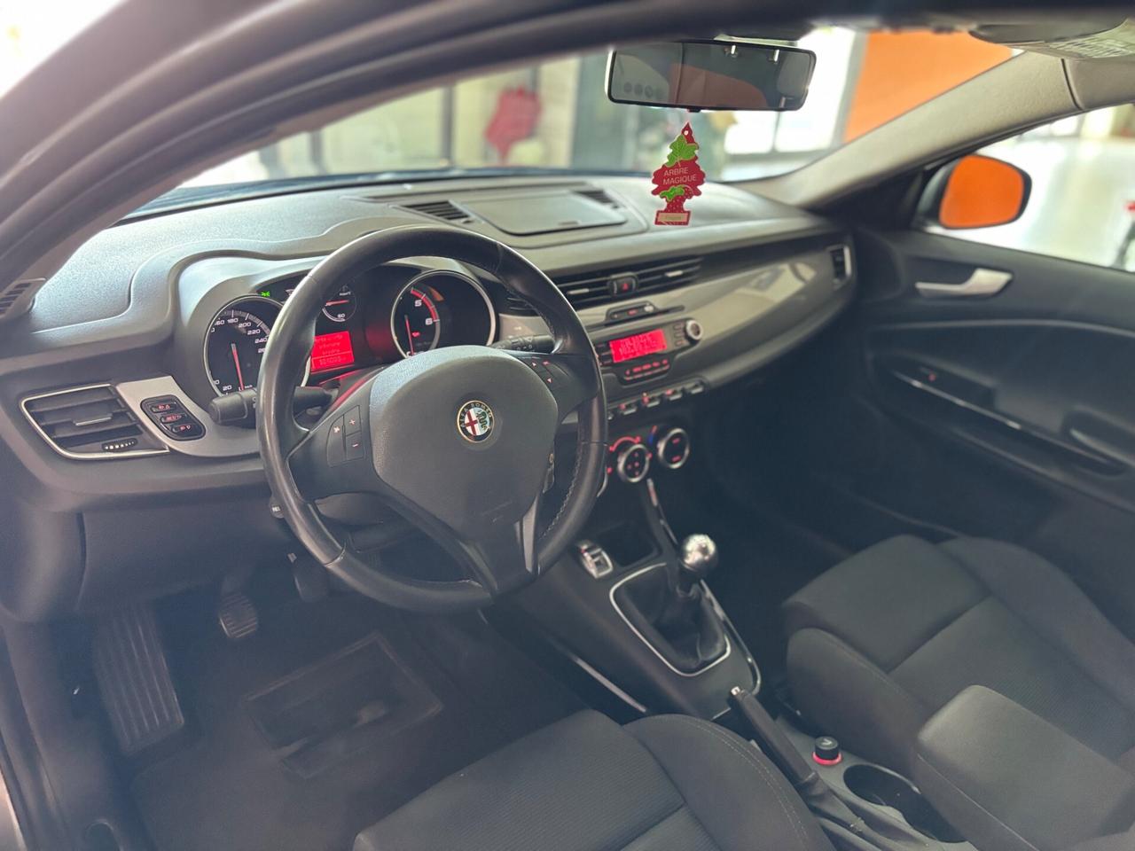Alfa Romeo Giulietta 1.6 JTDm-2 105 CV Distinctive permute finanziamenti