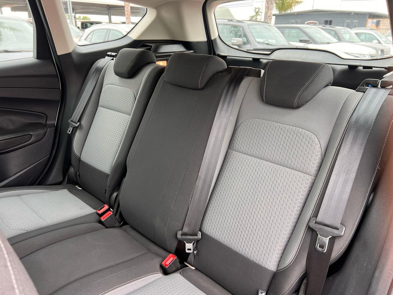 Ford Kuga 1.5 TDCI 120 CV S&S 2WD Titanium