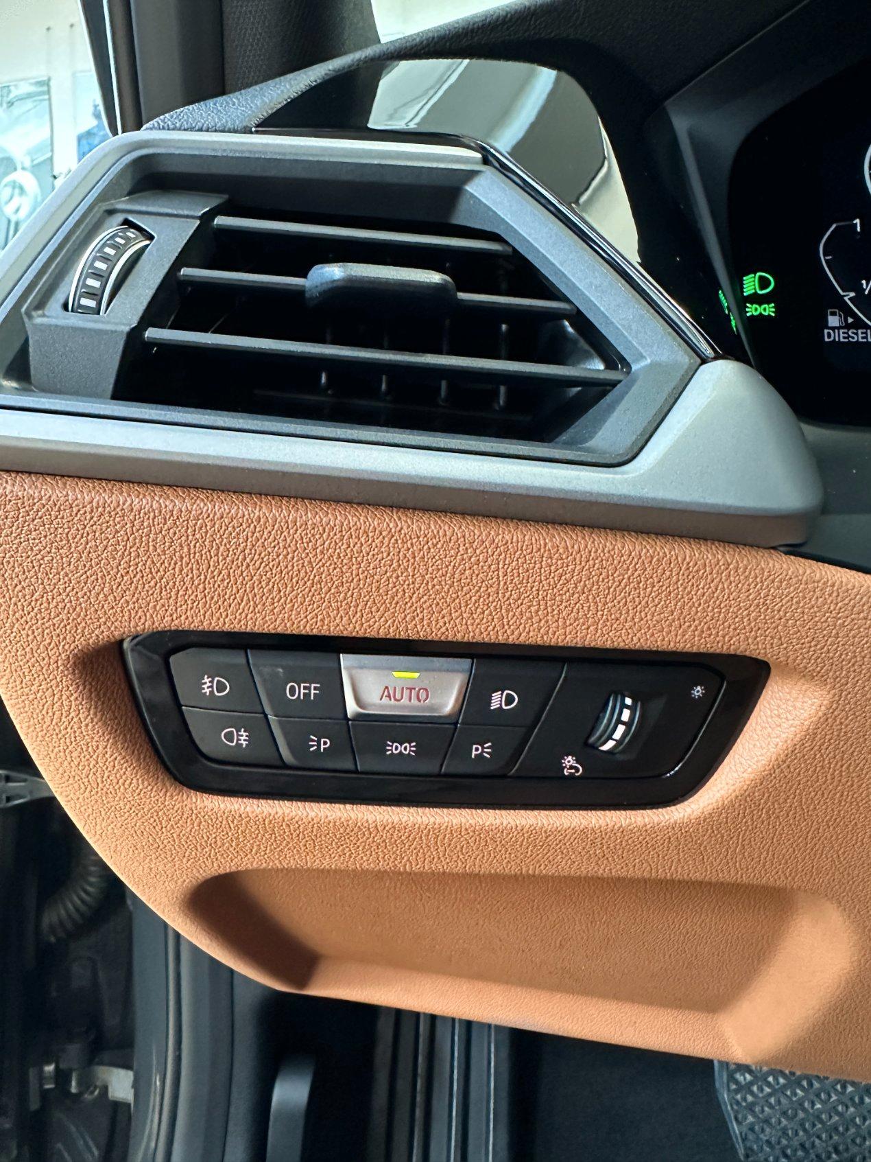 BMW 320 d Touring mhev 48V Business Advantage-18"-Tetto-Camera-ACC-IVA
