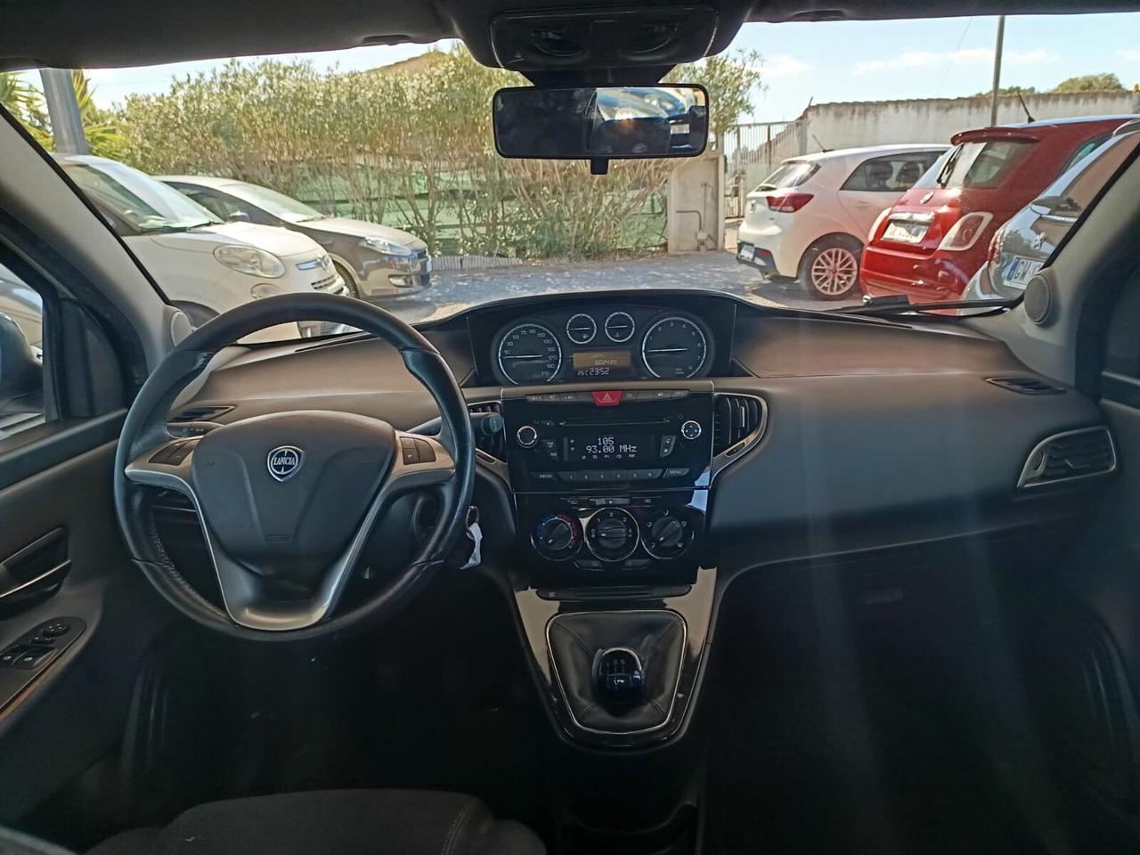 LANCIA YPSILON 2015 - 1.2 BENZINA OK NEOP. LB AUTOMOBILI