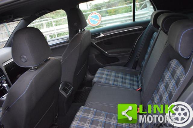 VOLKSWAGEN Golf eHIBRID