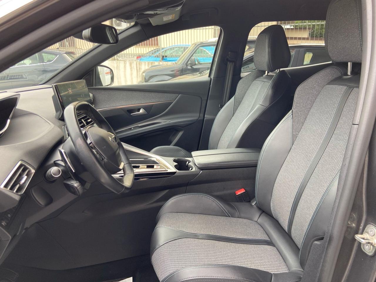 Peugeot 3008 BlueHDi 130 S&S EAT8 Allure Pack 2023