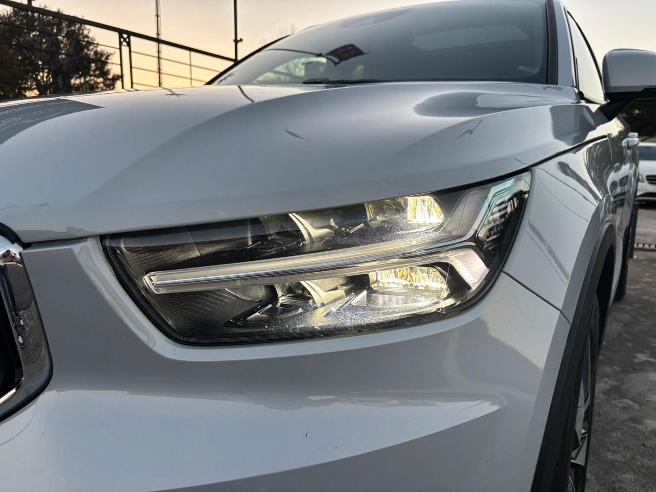 Volvo XC40 D4 AWD Geartronic R-design 2021 TETTO