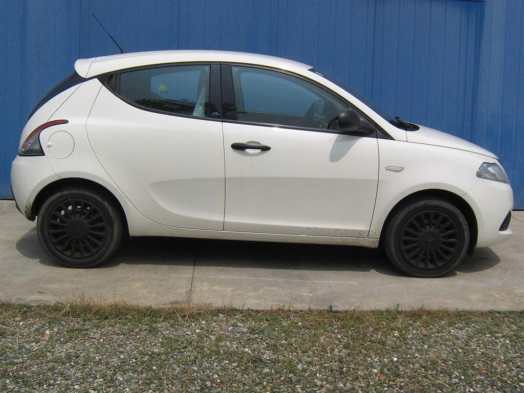 Lancia Ypsilon 1.2 69 CV 5 porte Elefantino Blu