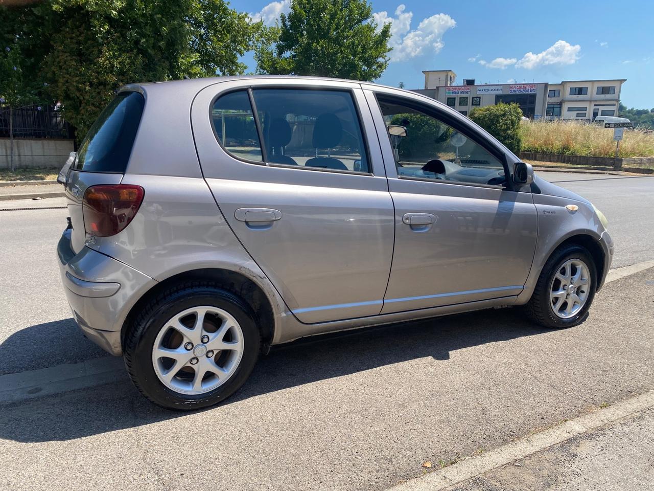 Toyota Yaris 1.4 tdi D-4D cat 5 porte Sol
