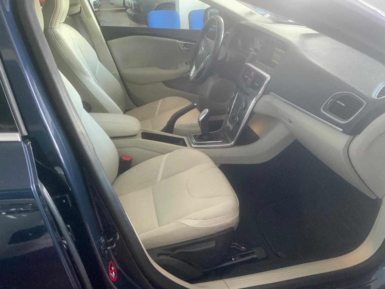 Volvo V40 D2 1.6 Momentum