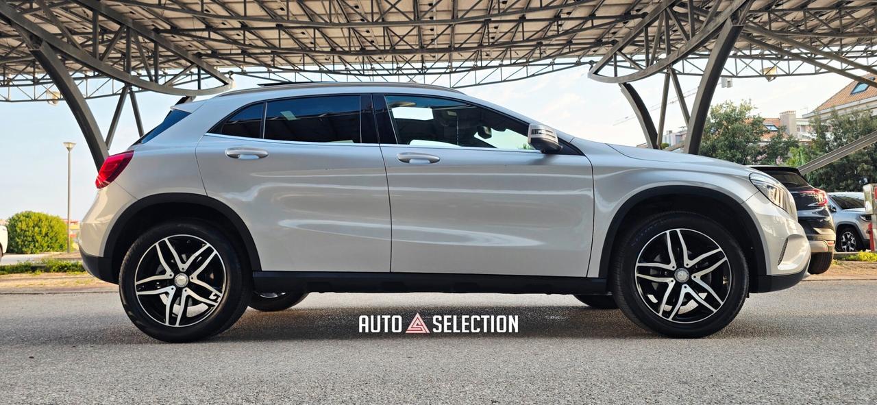 Mercedes GLA. (Tetto apribile)