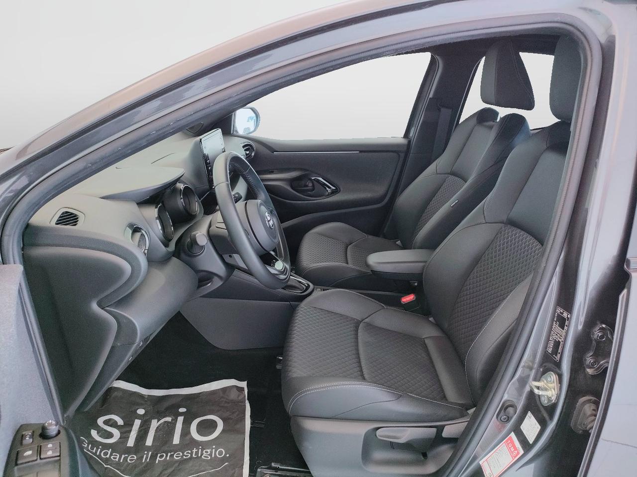 TOYOTA Yaris IV 2020 - Yaris 1.5h Lounge