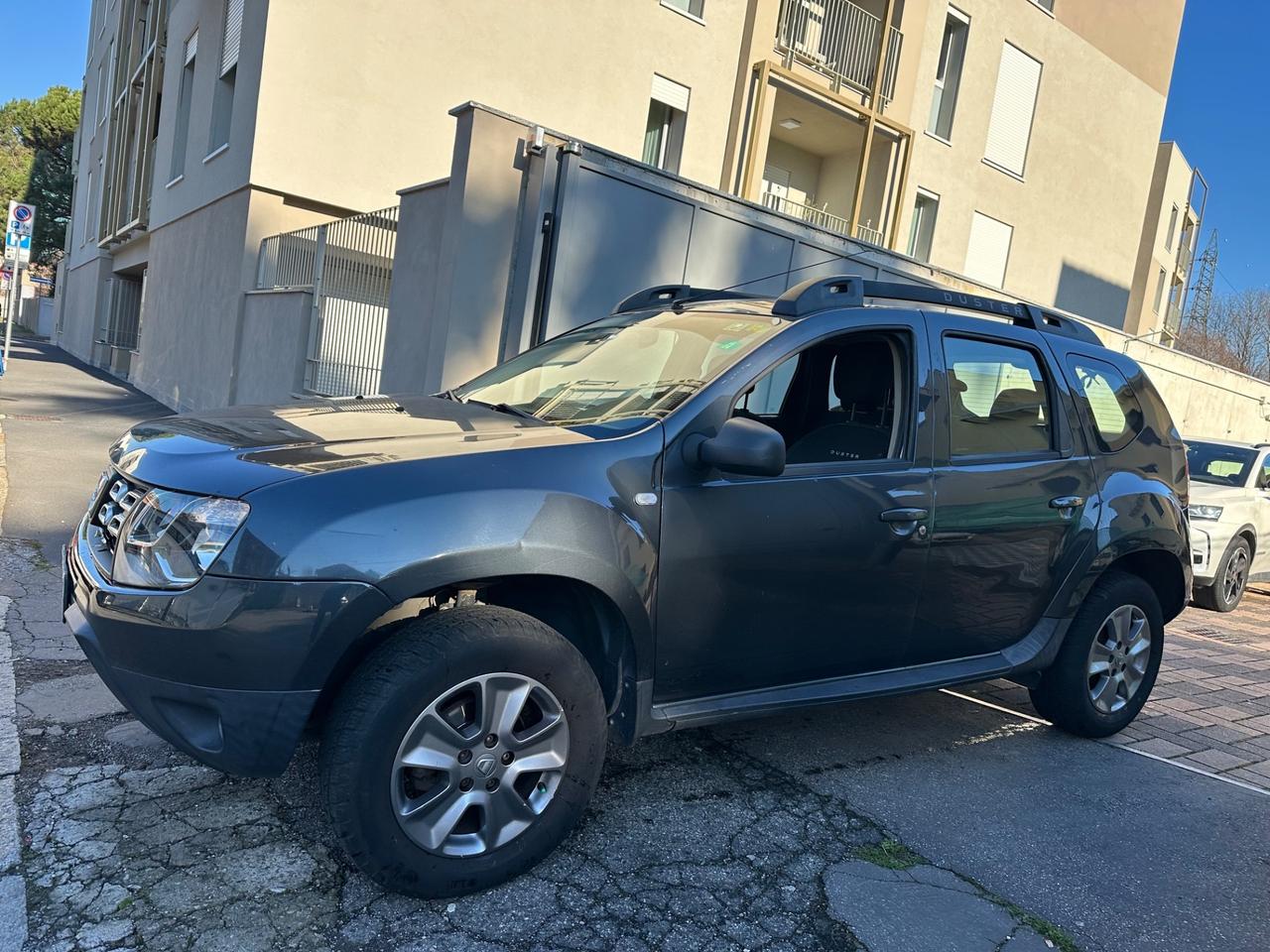 Dacia Duster 1.6 110CV 4x2 GPL Lauréate - ok neopatentati