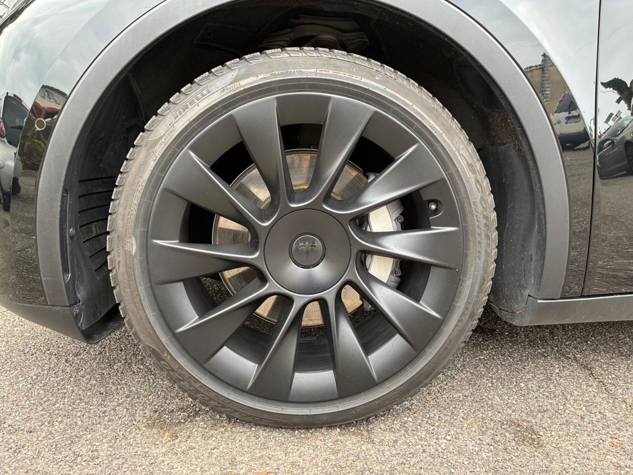 Tesla Model Y Long Range Dual Motor 4WD