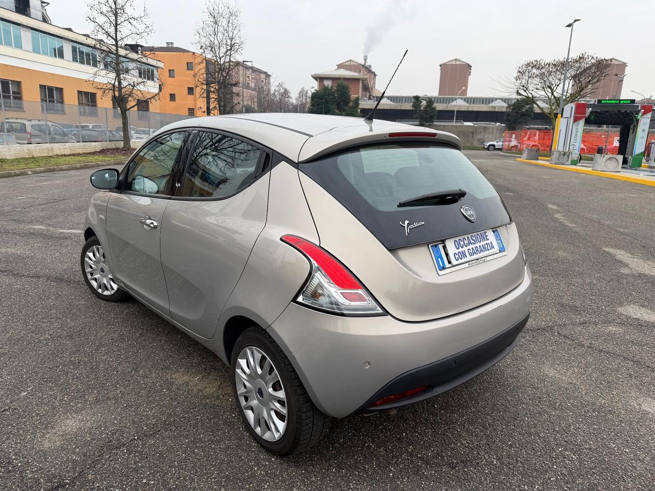 Lancia Ypsilon 1.2 69 CV 5 porte S&S Platinum