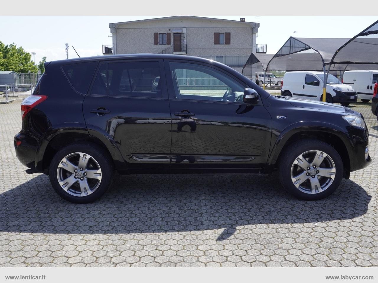 TOYOTA RAV4 Crossover 2.2 D-Cat A/T 150CV Exec.