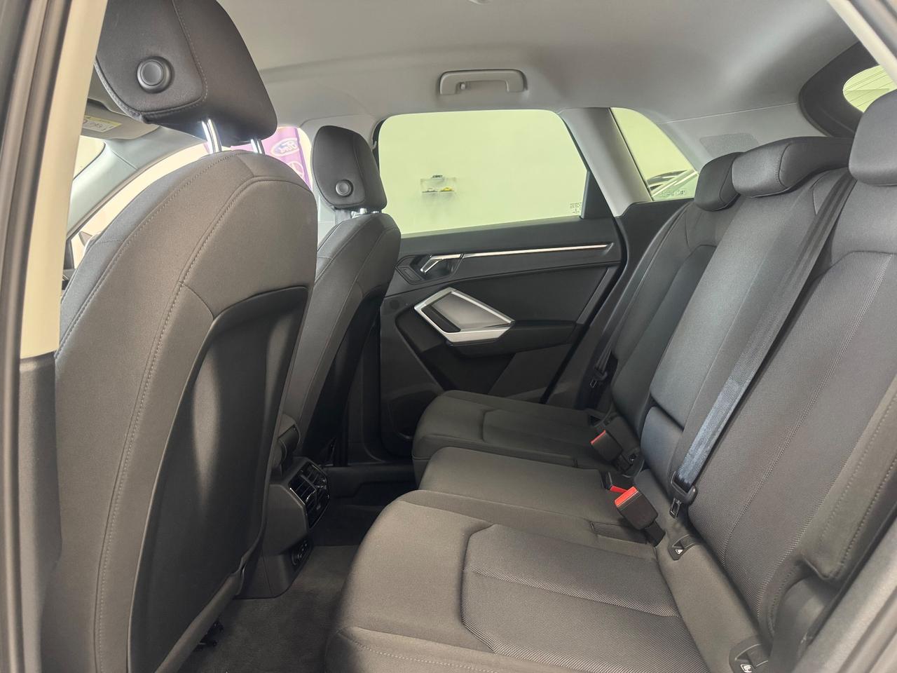 Audi Q3 35 TDI Business Advanced