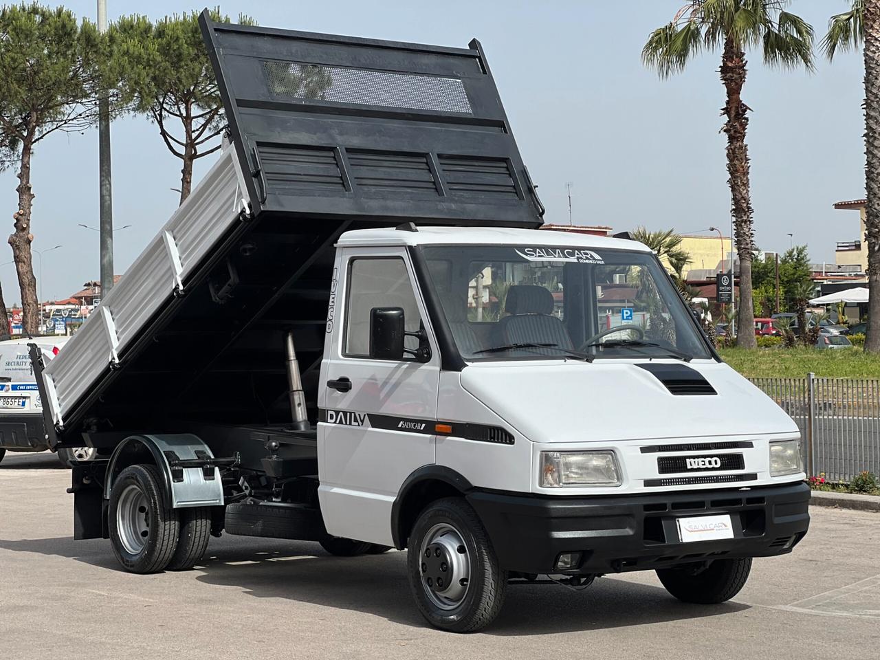 IVECO DAILY 35.12 RIBALTABILE TRILATERALE