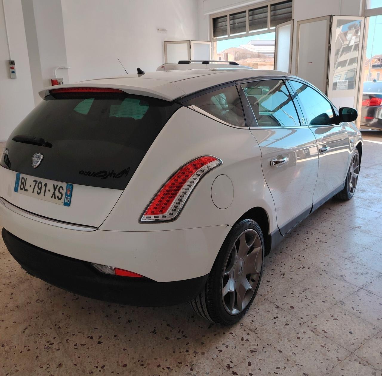 Lancia Delta 1.6 MJT DPF Silver