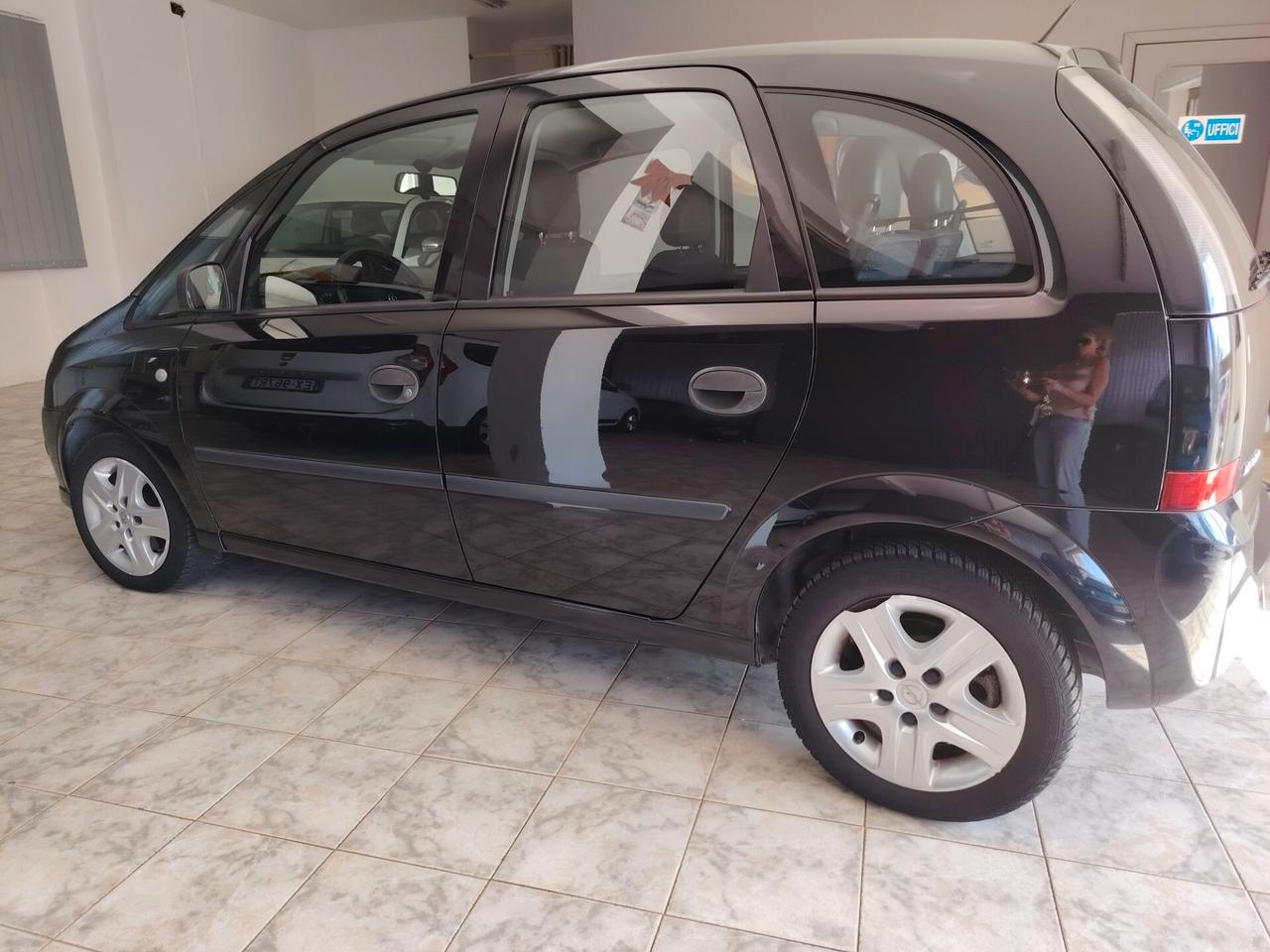 Opel Meriva 1.4 16V GPL-TECH Club