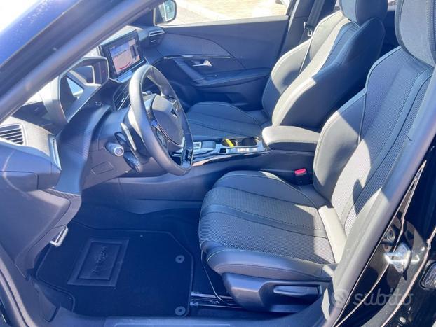 PEUGEOT 2008 PureTech 130 S&S EAT8 GT