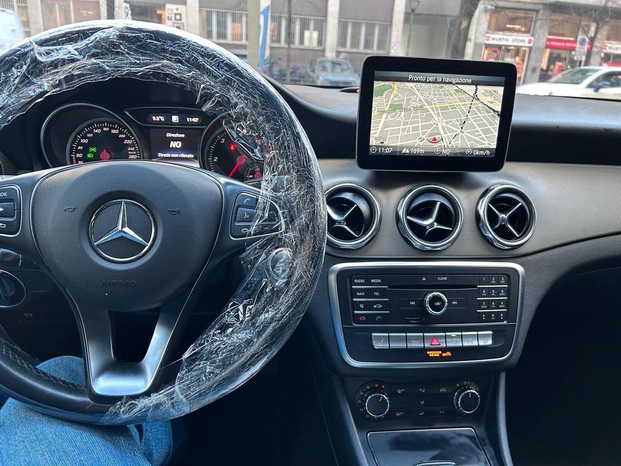 Mercedes-benz GLA 200 d Automatic Premium