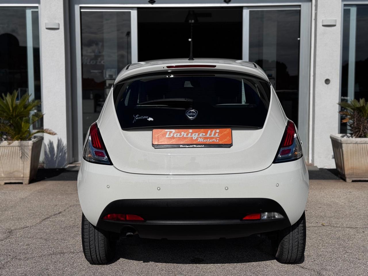 Lancia Ypsilon 0.9 TwinAir 85 CV 5 porte Metano Ecochic Elefantino, Unicoprop