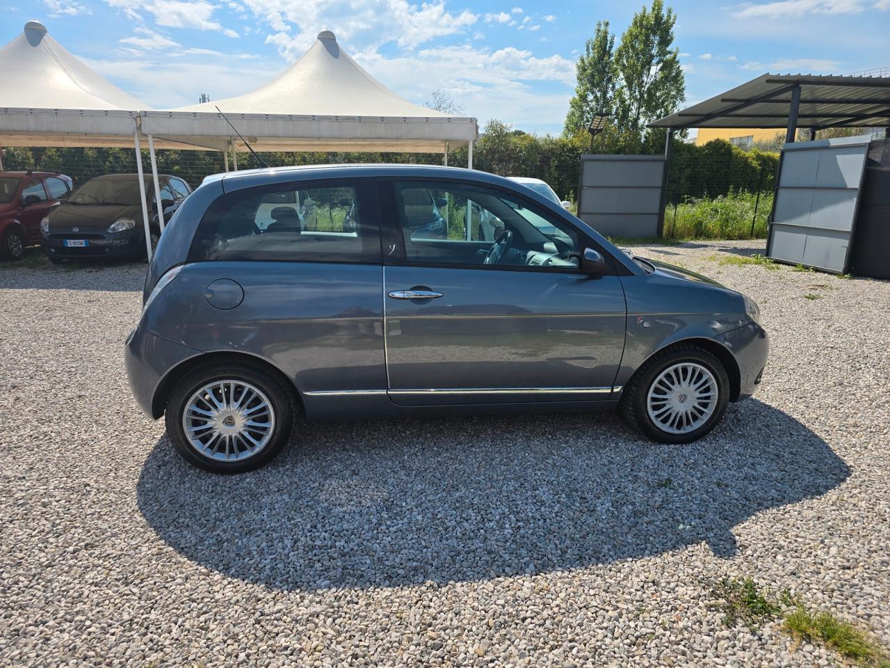 Lancia Ypsilon 1.2 Argento