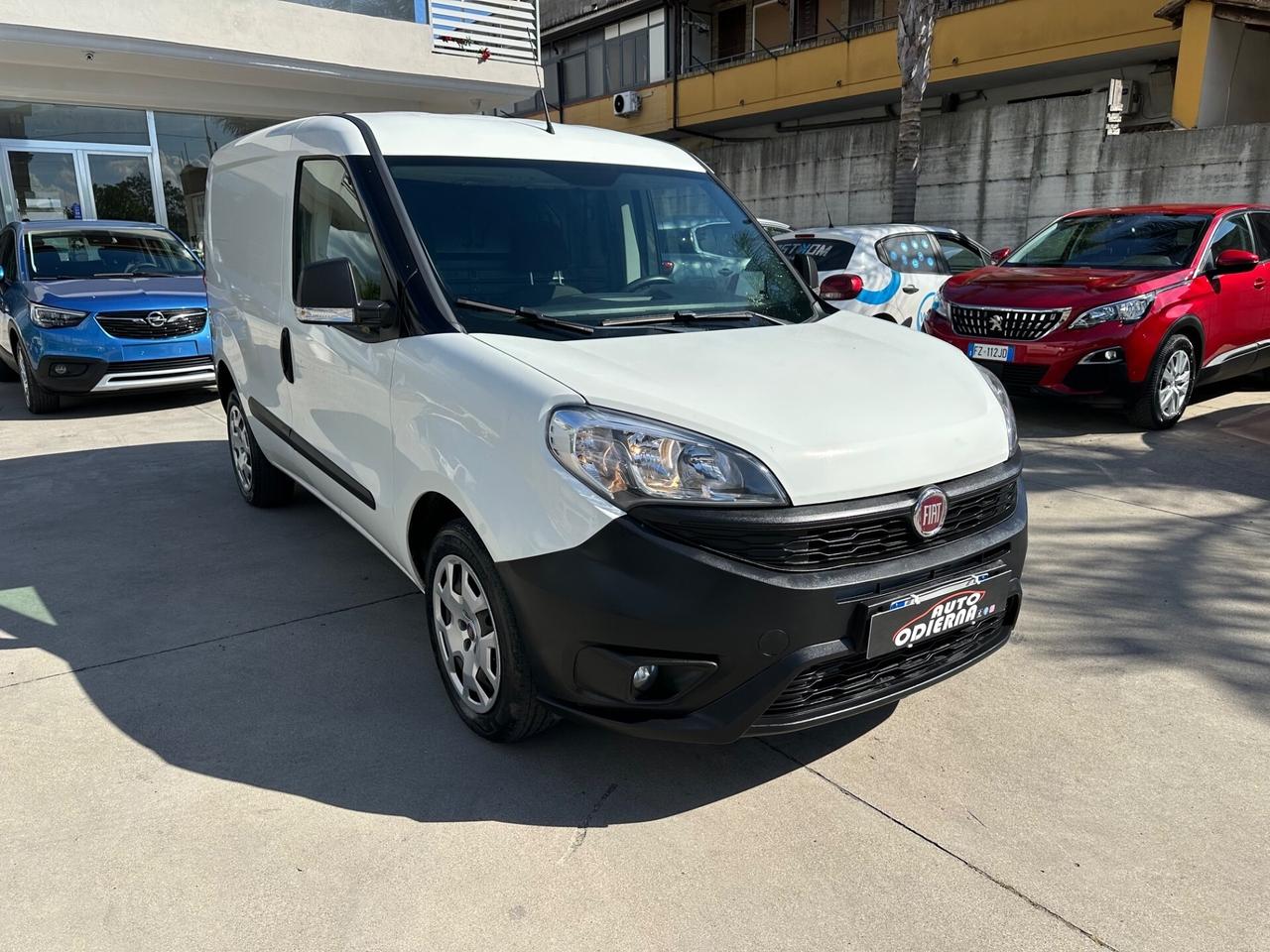 Fiat Doblo Doblò 1.4 T-Jet Natural Power PC-TN Car
