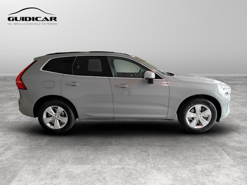 VOLVO XC60 CORE B4 AUT