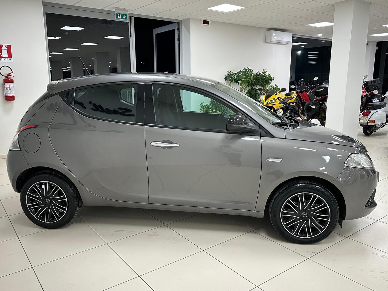 Lancia Ypsilon 1.2 69 CV 5 porte S&S Gold - 2020
