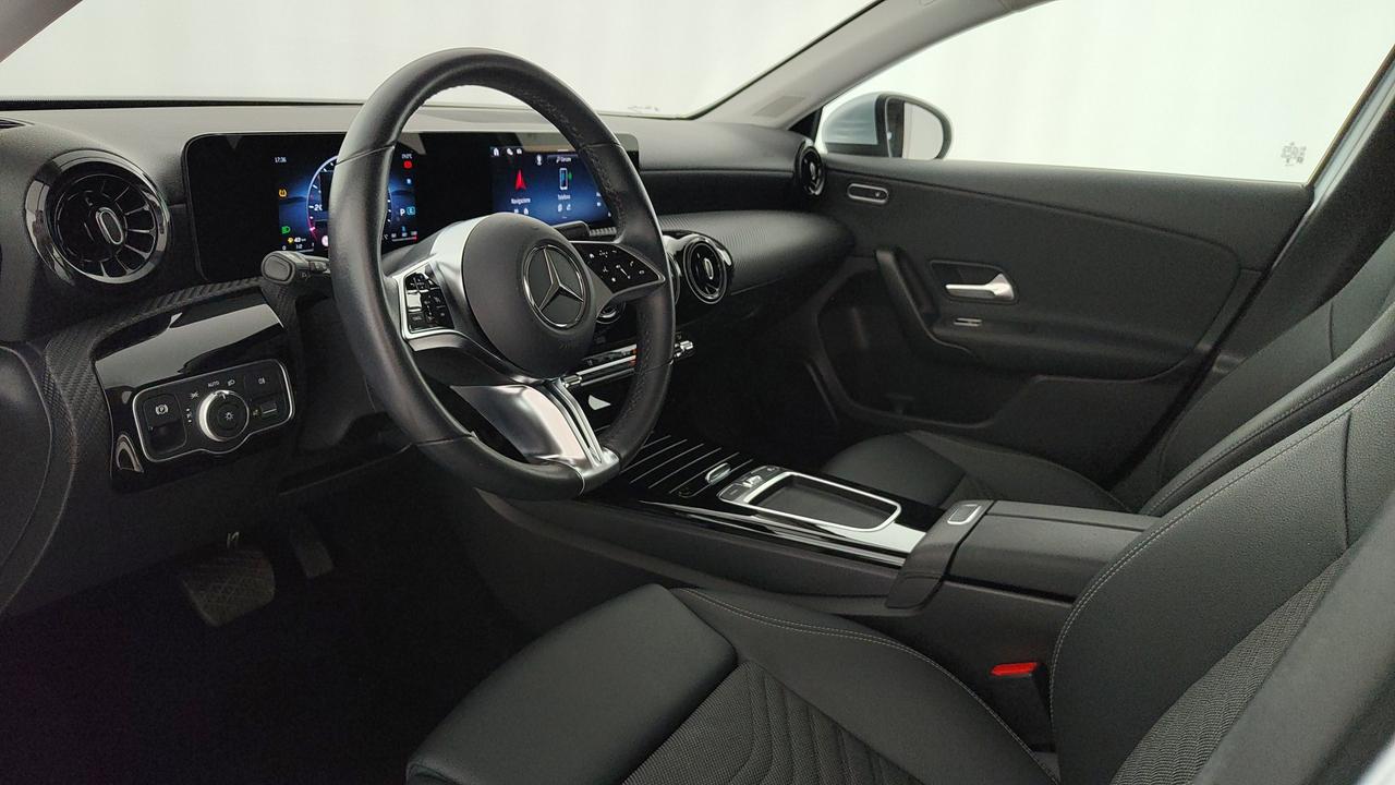 Mercedes-Benz A 180 d Advanced auto