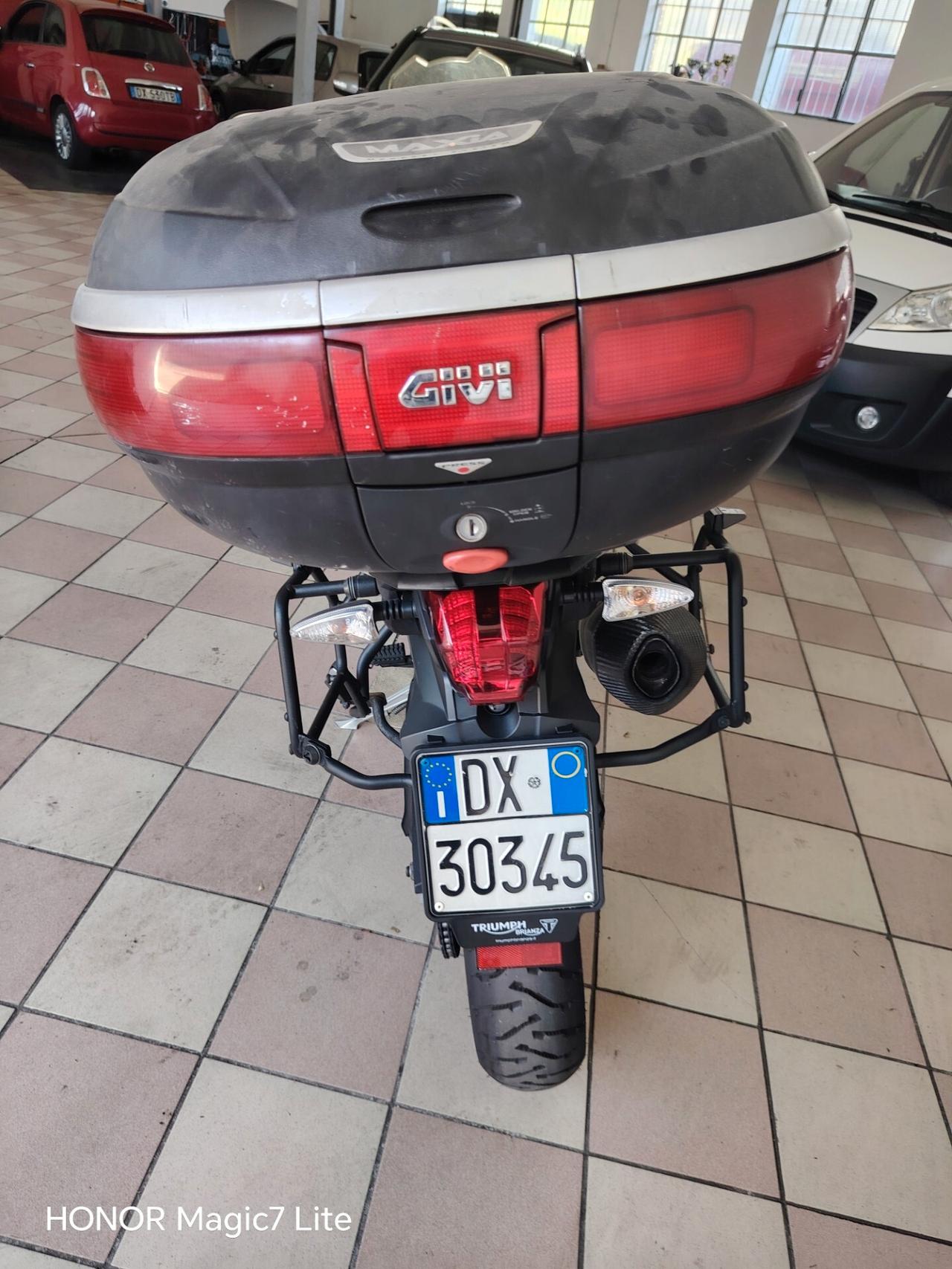 Triumph Tiger 800
