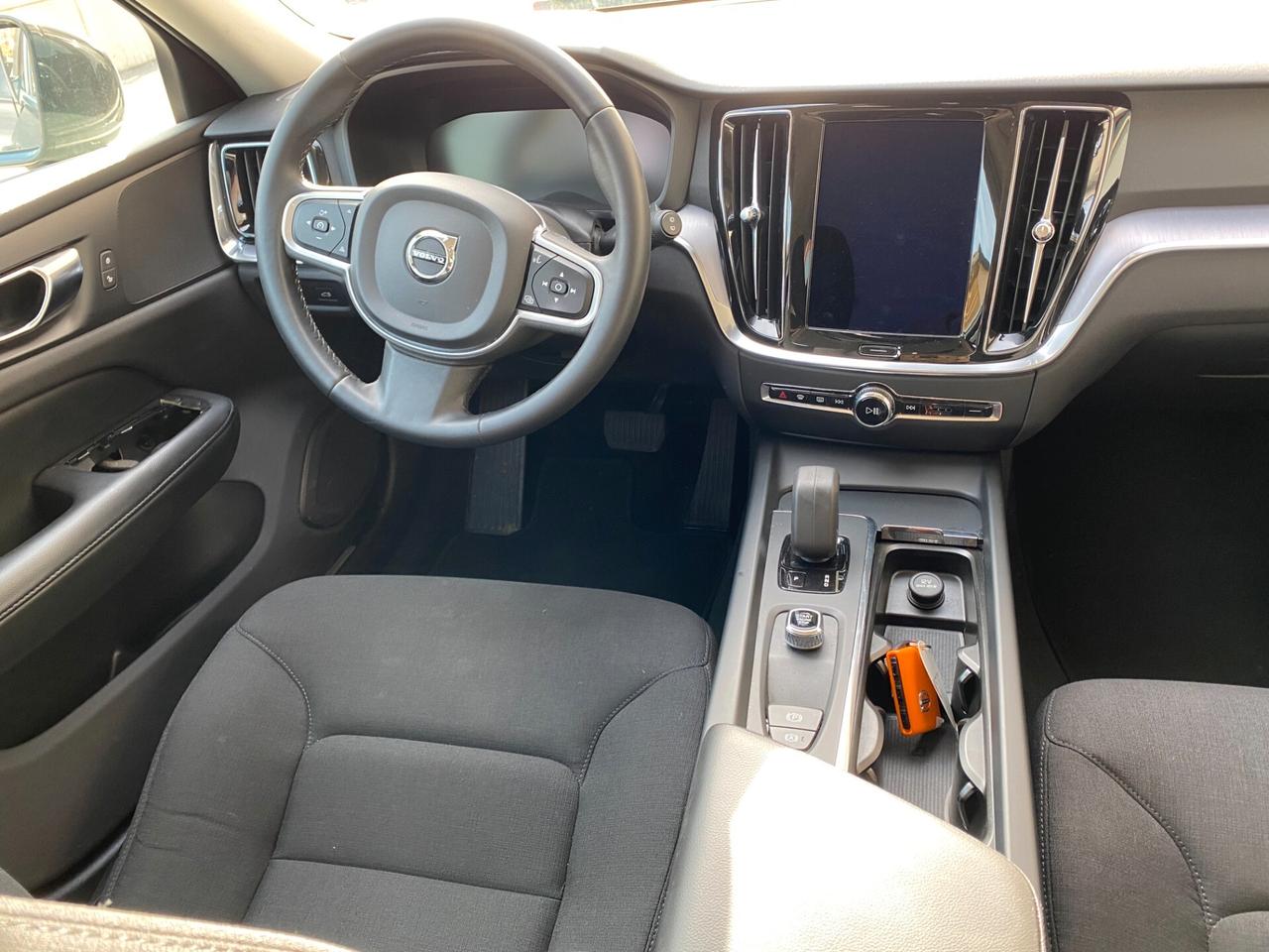 Volvo V60 B3 Geartronic Momentum Business