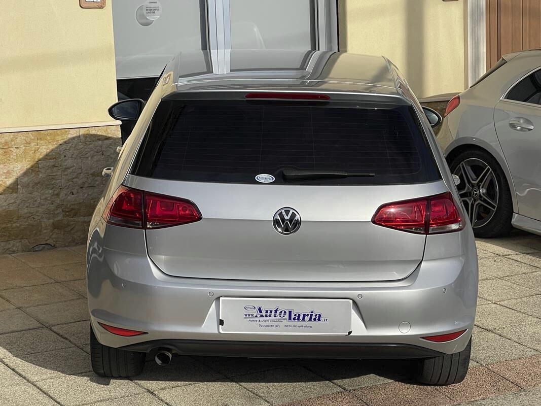 Volkswagen Golf 1.6 TDI 110 CV 5p. Comfortline BlueMotion Technology Cerchi lega da 17 – sensori park anteriore e posteriore – vetri privacy-clima bi/zona