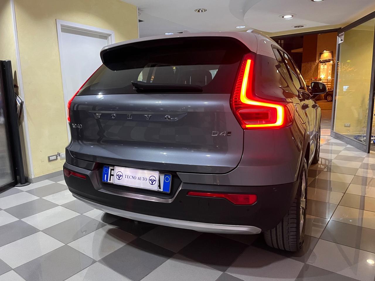 Volvo XC40 D4 AWD Geartronic Momentum