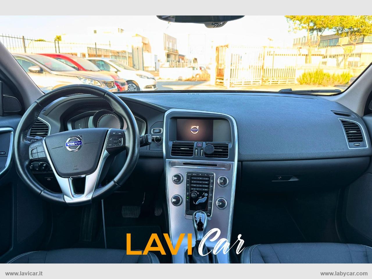 VOLVO XC60 D4 AWD Geartronic Inscription