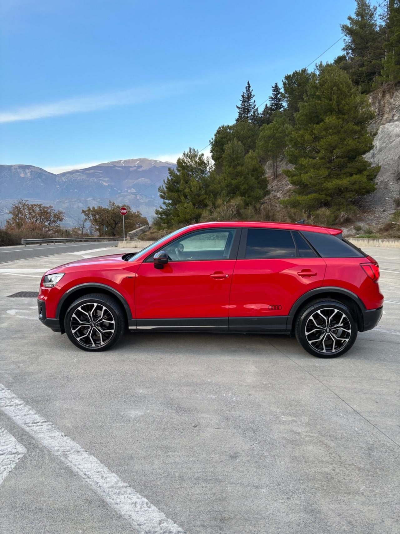 Audi Q2 1.6 TDI S line RED Edition