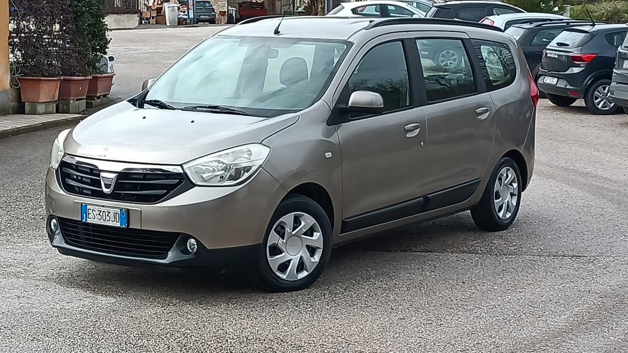 Dacia Lodgy 1.6 benzina/metano km 142.500 pari al nuovo