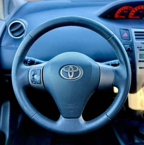 Toyota Yaris 5p 1.0 Sol my10