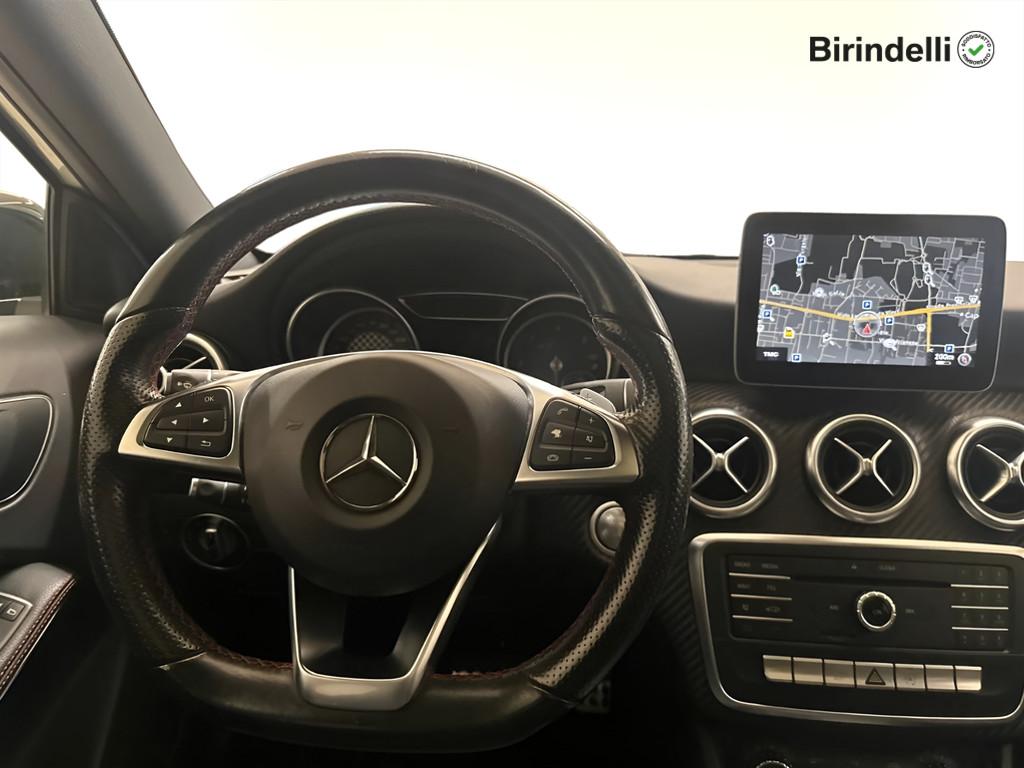 Mercedes-Benz Classe A (W176) - A 200 d Automatic 4Matic Premium