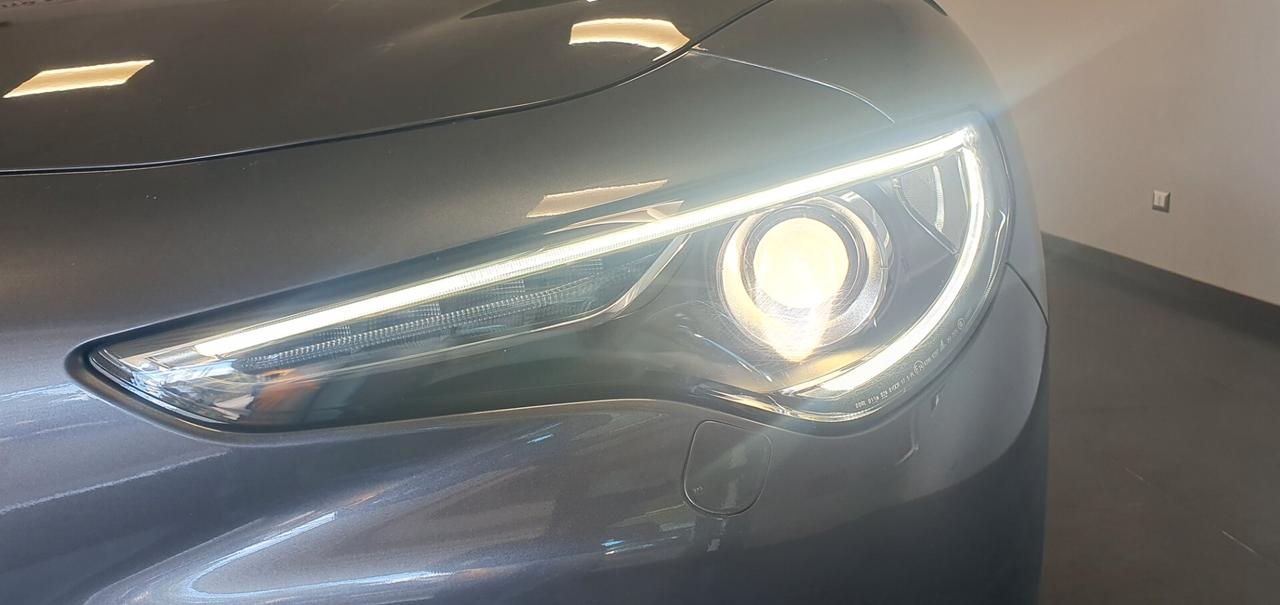 Alfa Romeo Stelvio 2.2 Turbodiesel 210 CV AT8 Q4 B-Tech