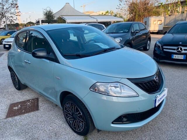 Lancia Ypsilon 1.0 FireFly 5 porte S&S Hybrid Silver Plus 2024 Iva Deducbile