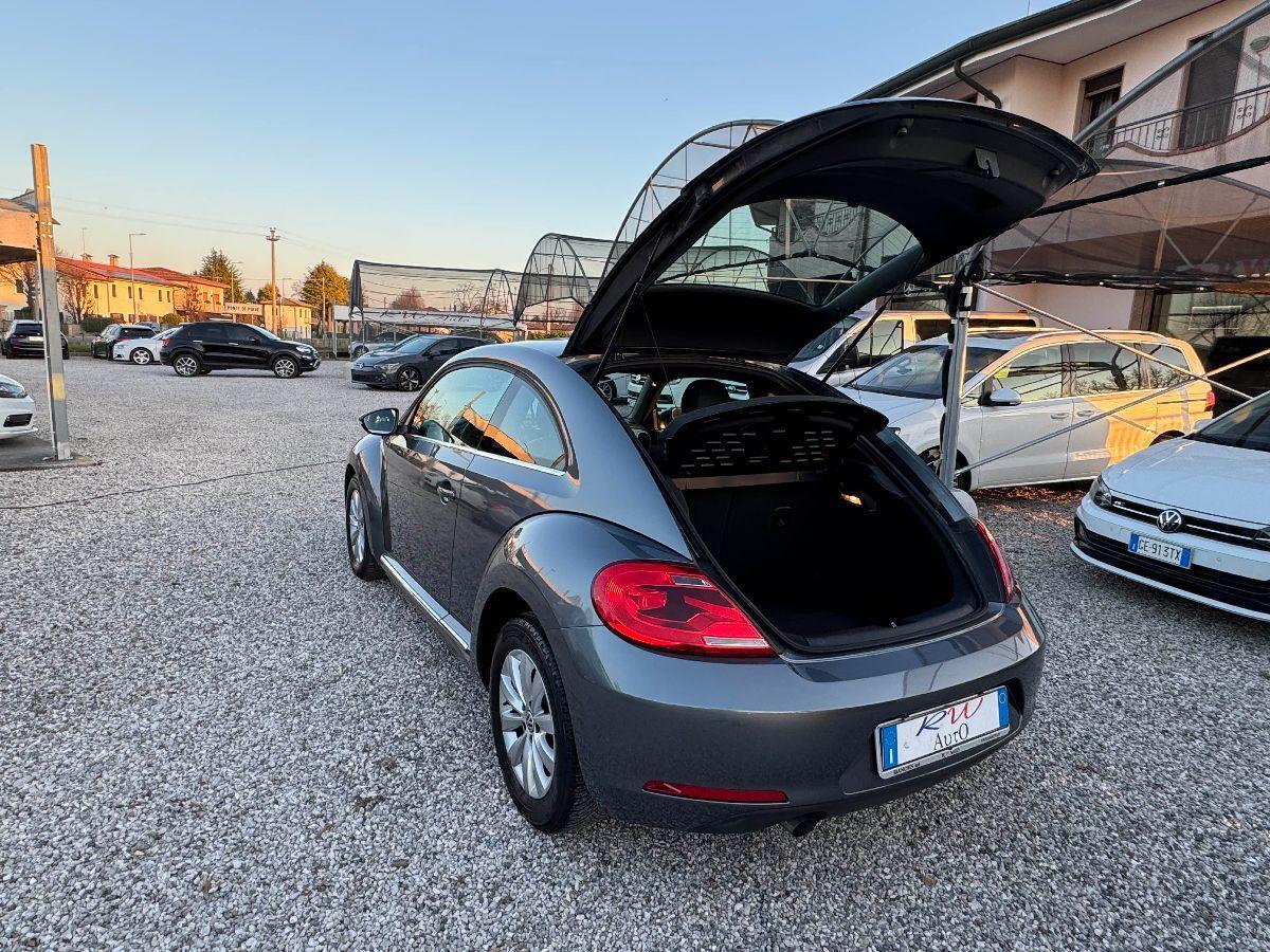 VOLKSWAGEN - Maggiolino - 1.6 TDI DSG Design