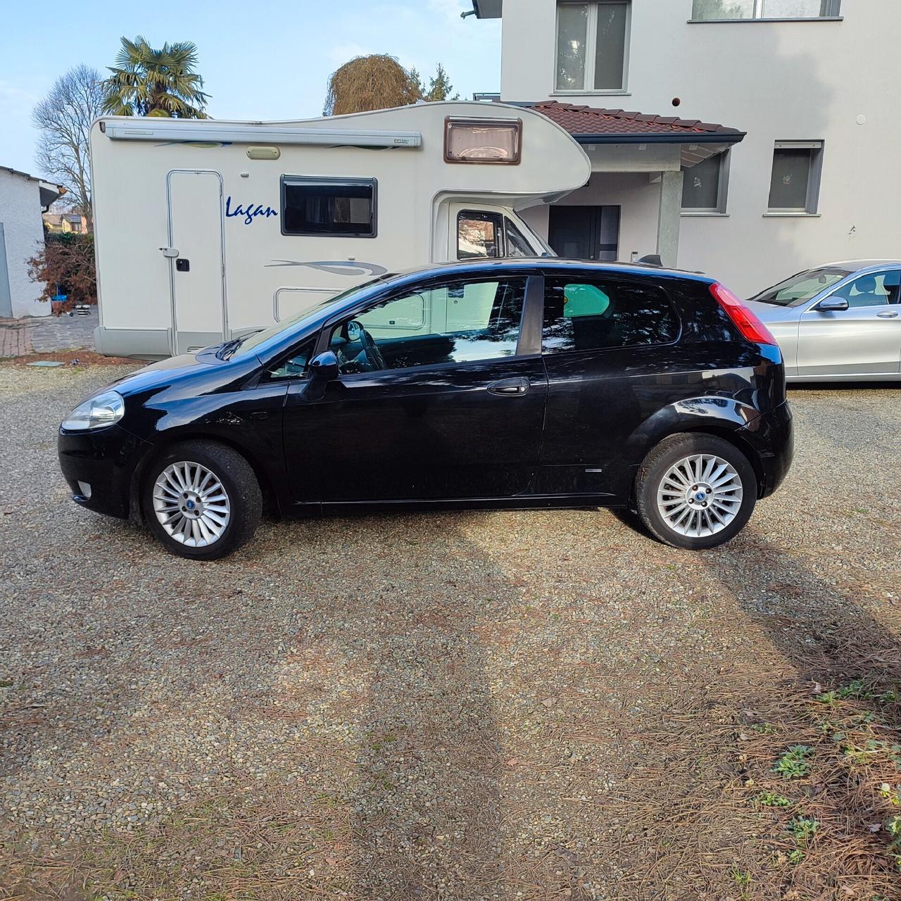 Fiat Grande Punto 1.4 Starjet 16V 3 porte Dynamic