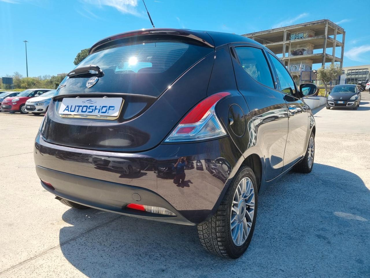 Lancia Ypsilon 1.2 69 CV 5 porte Gold