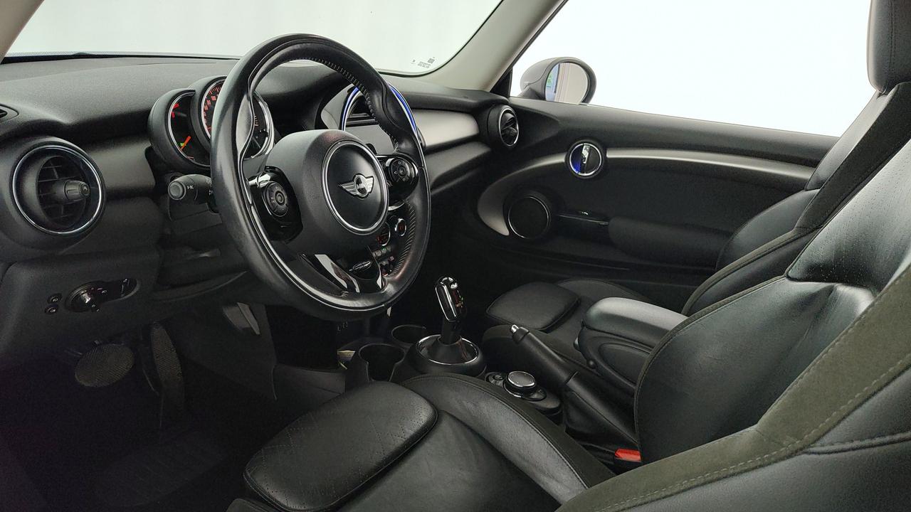 MINI Mini IV F55-F56 2014 - Mini 2.0 Cooper SD Hype 3p auto