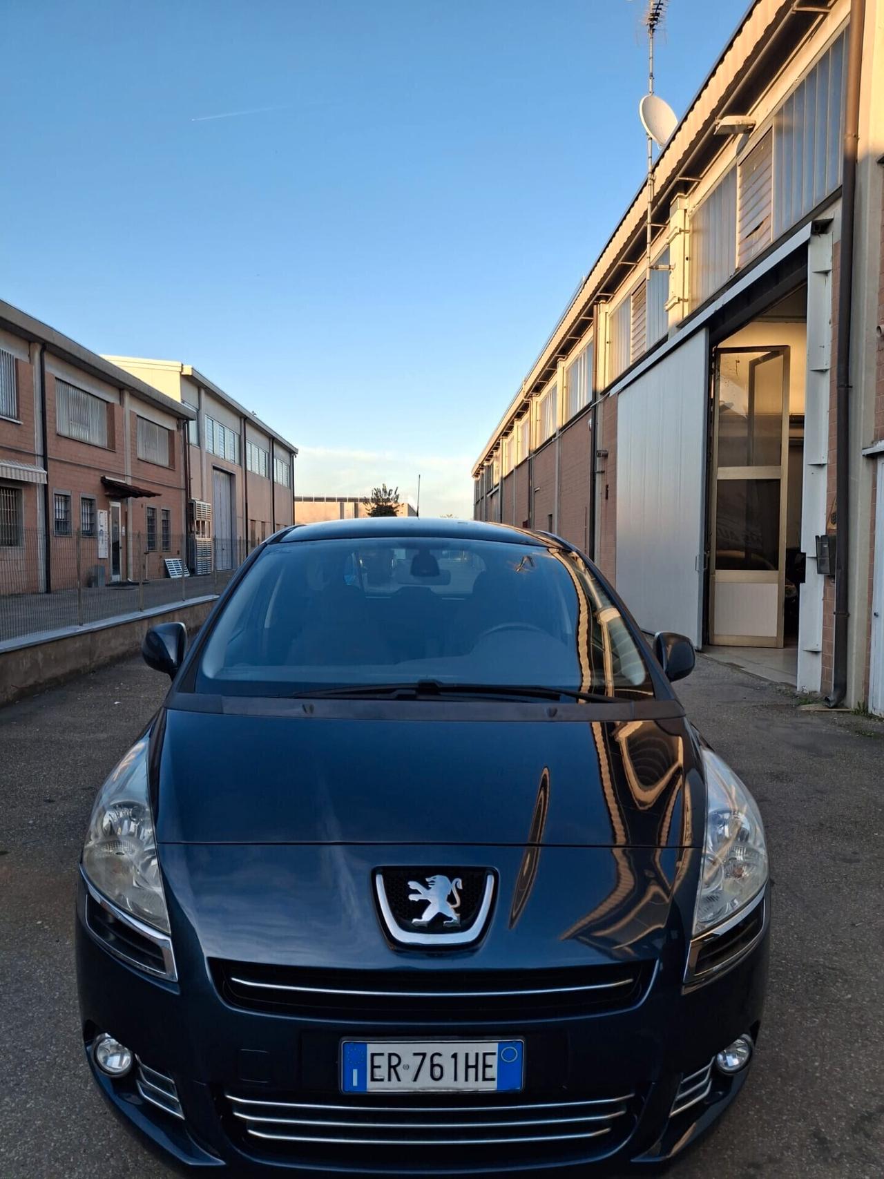 Peugeot 5008 1.6 HDi 115CV Business 7 POSTI