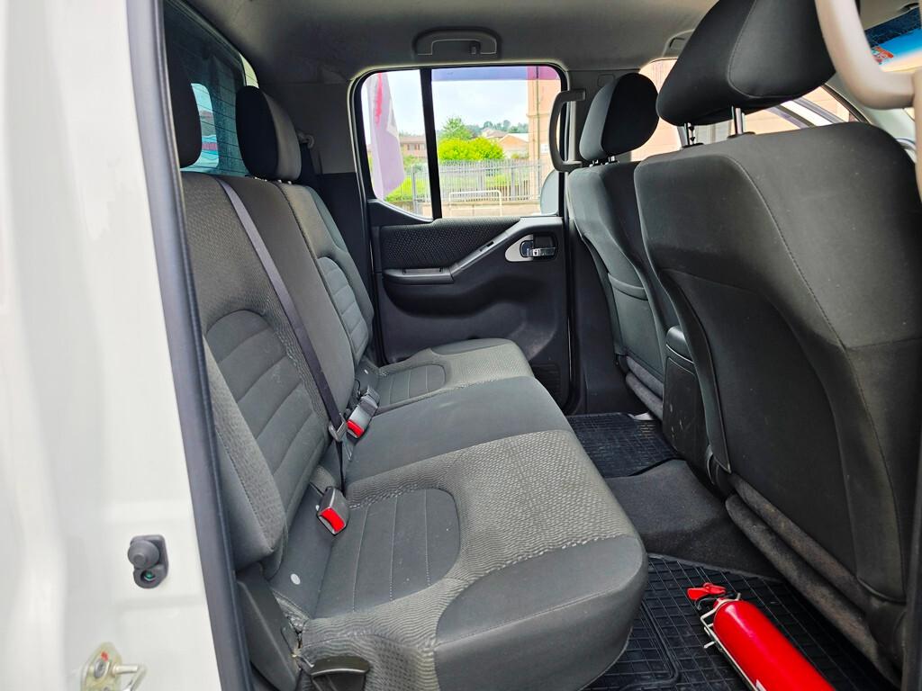 Nissan Navara 2.5 dCi 190CV 4 porte Double Cab LE