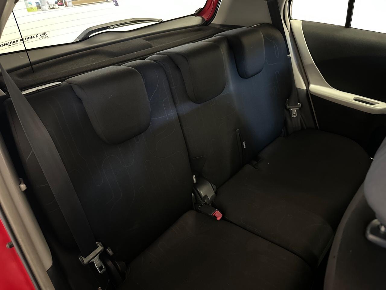 Toyota Yaris 1.0 5 porte Now NEOPATENTATI