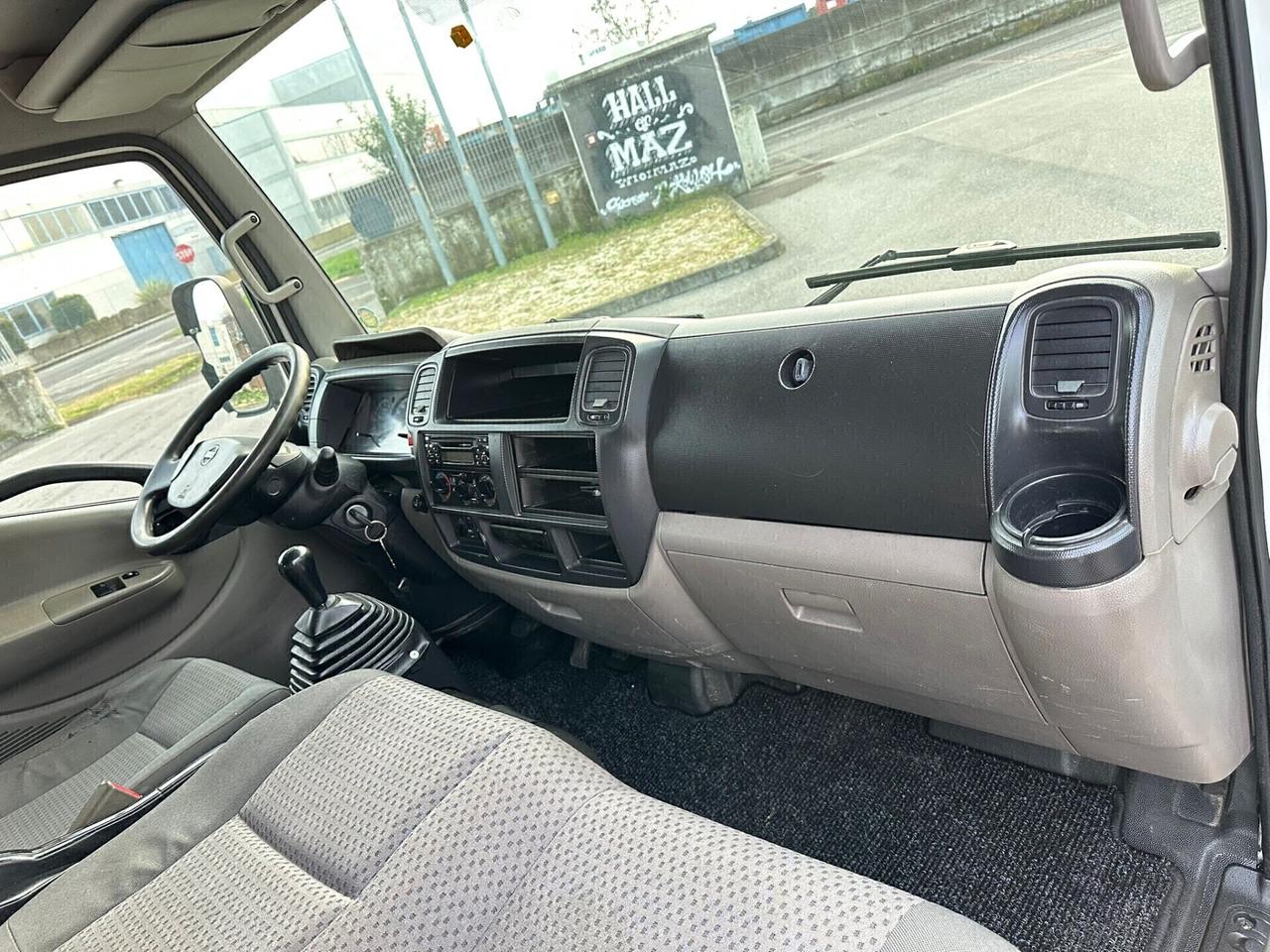 Nissan Cabstar 7 posti 3.0 diesel