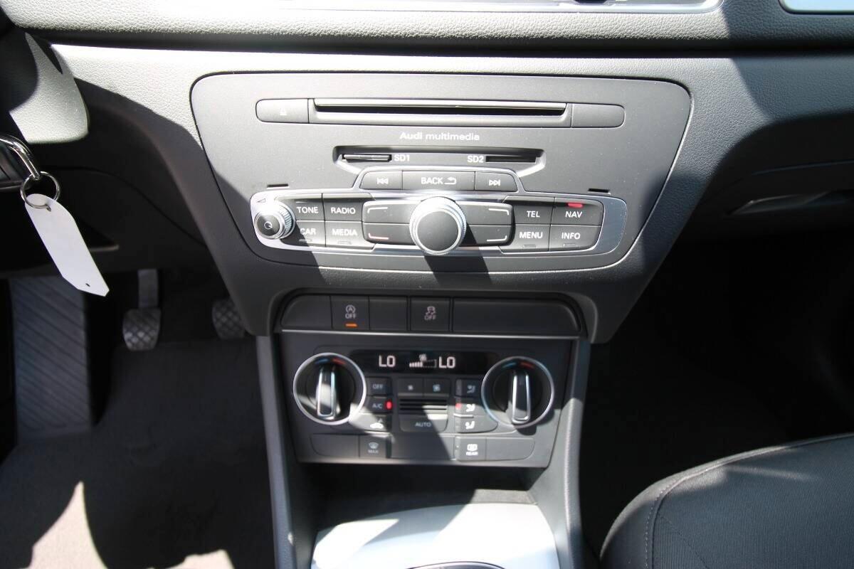 Audi Q3 2.0 TDI 120 CV Business|12.2015